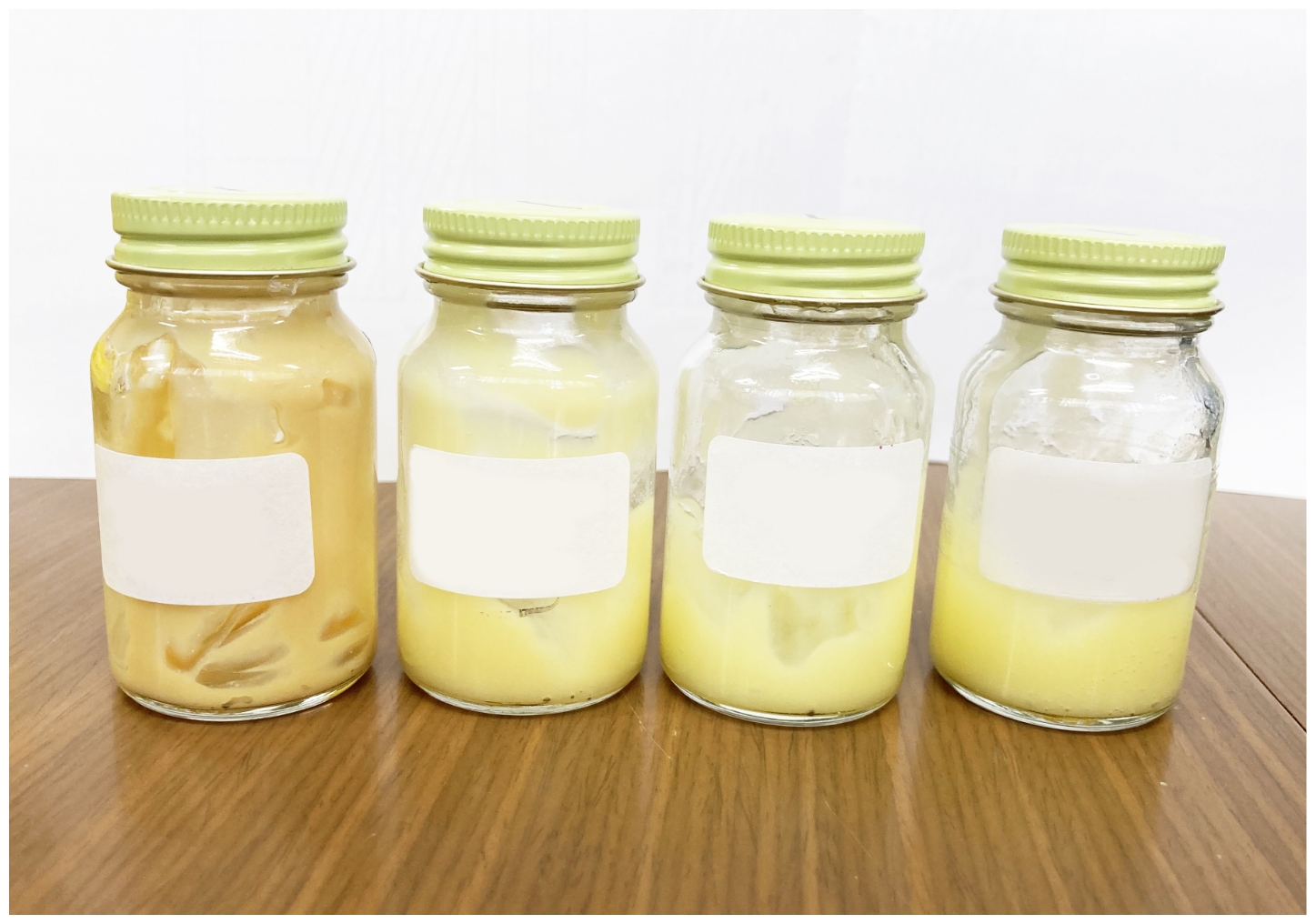 (7) Royal jelly used in the experiment (ii)